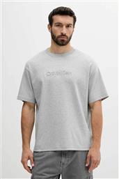 ΑΝΔΡΙΚΟ T-SHIRT ΜΕ ΑΝΑΓΛΥΦΟ ΛΟΓΟΤΥΠΟ RELAXED FIT - LV04LC206G ΓΚΡΙ ΑΝΟΙΧΤΟ CALVIN KLEIN