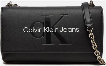 JEANS SCULPTED EW FLAP W/CHAIN25 MONO (ΔΙΑΣΤΑΣΕΙΣ: 25 X 16 X 6.5 ΕΚ.) CALVIN KLEIN