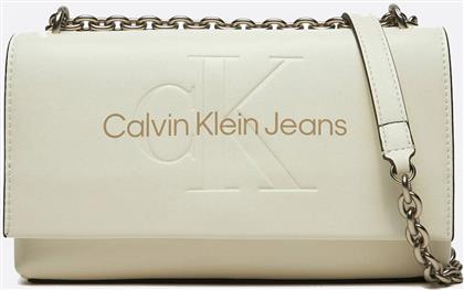 JEANS SCULPTED EW FLAP W/CHAIN25 MONO (ΔΙΑΣΤΑΣΕΙΣ: 25 X 16 X 6.5 ΕΚ.) CALVIN KLEIN