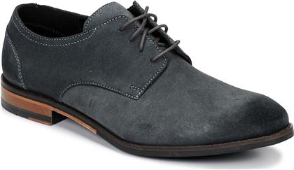 DERBIES FLOW PLAIN CLARKS