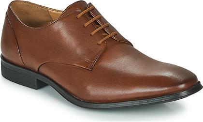DERBIES GILMAN PLAIN CLARKS