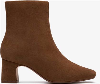 ΓΥΝΑΙΚΕΙΑ SUEDE ΜΠΟΤΑΚΙΑ ΜΕ ΧΟΝΤΡΟ ΤΑΚΟΥΝΙ ''FERNIE ZIP'' - 26182938 ΤΑΜΠΑ CLARKS από το NOTOS