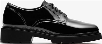 LAURYL LACE CLARKS