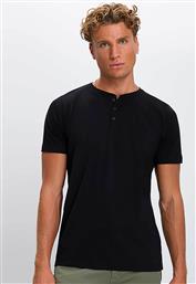 ΑΝΔΡΙΚΟ T-SHIRT ΜΟΝΟΧΡΩΜΟ ΜΕ ΠΑΤΙΛΕΤΑ REGULAR FIT - D239000871100101 ΜΑΥΡΟ COMMANDER