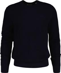 ΑΝΔΡΙΚΟ ΠΟΥΛΟΒΕΡ TEXTURED ΜΕ ΚΕΝΤΗΜΕΝΟ ΛΟΓΟΤΥΠΟ REGULAR FIT - 8050262 ΜΠΛΕ ΣΚΟΥΡΟ GANT