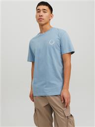 T-SHIRT WATERS 12235245 ΜΠΛΕ RELAXED FIT JACK & JONES από το MODIVO