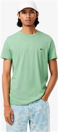 ΑΝΔΡΙΚΟ T-SHIRT ΜΕ ΚΕΝΤΗΜΕΝΟ ΛΟΓΟΤΥΠΟ REGULAR FIT - TH6709 ΠΡΑΣΙΝΟ ΑΝΟΙΧΤΟ LACOSTE