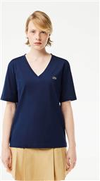 ΓΥΝΑΙΚΕΙΟ T-SHIRT ΜΕ ΚΕΝΤΗΜΕΝΟ ΛΟΓΟΤΥΠΟ ΚΑΙ V ΛΑΙΜΟΚΟΨΗ RELAXED FIT - TF7300 ΜΠΛΕ ΣΚΟΥΡΟ LACOSTE