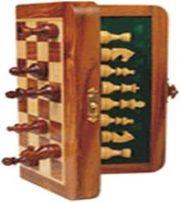 MAGNETIC FOLDING 10'' TRAVEL CHESS SET