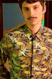 ΠΟΥΚΑΜΙΣΟ MEDICINE