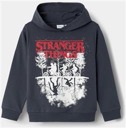 ΜΠΛΟΥΖΑ STRANGER THINGS 13227984 ΣΚΟΥΡΟ ΜΠΛΕ REGULAR FIT NAME IT