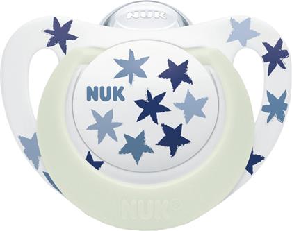 STAR NIGHT SILICONE SOOTHER 18-36M ΕΞΑΙΡΕΤΙΚΑ ΜΑΛΑΚΗ ΟΡΘΟΔΟΝΤΙΚΗ ΠΙΠΙΛΑ ΣΙΛΙΚΟΝΗΣ ΠΟΥ ΛΑΜΠΕΙ ΣΤΟ ΣΚΟΤΑΔΙ ΜΕ ΘΗΚΗ ΜΕΤΑΦΟΡΑΣ 1 ΤΕΜΑΧΙΟ - ΜΠΛΕ NUK