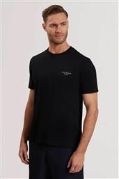 ΑΝΔΡΙΚΟ T-SHIRT ΜΕ ΚΕΝΤΗΜΕΝΟ ΛΟΓΟΤΥΠΟ ΣΤΟ ΣΤΗΘΟΣ ΚΑΙ ΣΤΟ ΠΙΣΩ ΜΕΡΟΣ REGULAR FIT ''TEBARS'' - 281697 ΜΑΥΡΟ TED BAKER