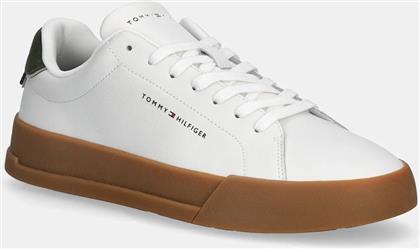 ΔΕΡΜΑΤΙΝΑ ΑΘΛΗΤΙΚΑ ΠΑΠΟΥΤΣΙΑ TH COURT LTH DETAIL ESS ΧΡΩΜΑ: ΑΣΠΡΟ, FM0FM05367 TOMMY HILFIGER