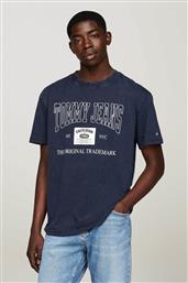 ΑΝΔΡΙΚΟ T-SHIRT ΜΕ CONTRAST LOGO PRINT REGULAR FIT - DM0DM19198 ΜΠΛΕ ΣΚΟΥΡΟ TOMMY JEANS