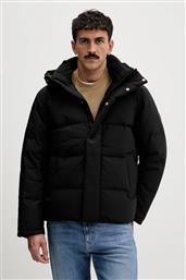 ΜΠΟΥΦΑΝ ΜΕ ΕΠΕΝΔΥΣΗ ΑΠΟ ΠΟΥΠΟΥΛΑ TOMMY JEANS