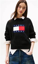 ΓΥΝΑΙΚΕΙΟ ΠΟΥΛΟΒΕΡ ΜΟΝΟΧΡΩΜΟ ΜΕ ΚΕΝΤΗΜΕΝΟ ΛΟΓΟΤΥΠΟ REGULAR FIT - DW0DW21782 ΜΑΥΡΟ TOMMY JEANS