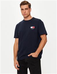 T-SHIRT DM0DM19695 ΣΚΟΥΡΟ ΜΠΛΕ REGULAR FIT TOMMY JEANS από το MODIVO